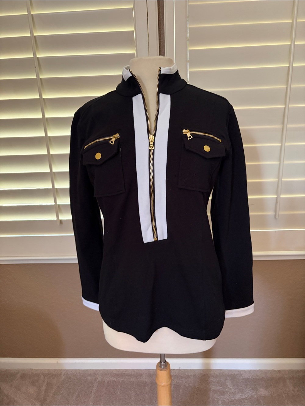 Boston Proper black & white with gold pull over half zip new size M